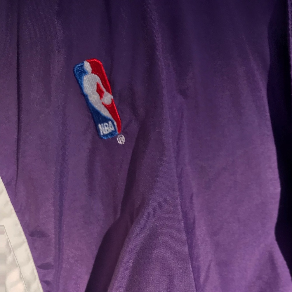 VINTAGE 💛LAKERS💜 CHAMPION MEDIUM MEN’S WINDBREAKER GREAT CONDITION - Picture 9 of 11